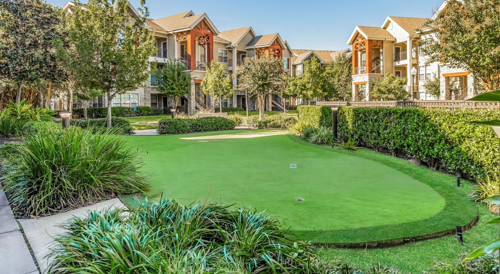 Everything you need right at your fingertips putting green on-site