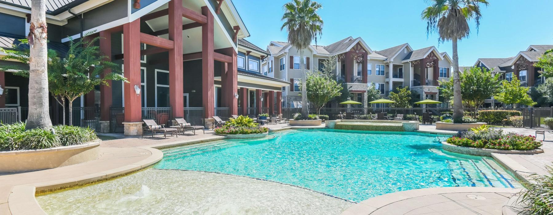 outdoor swimming pool
