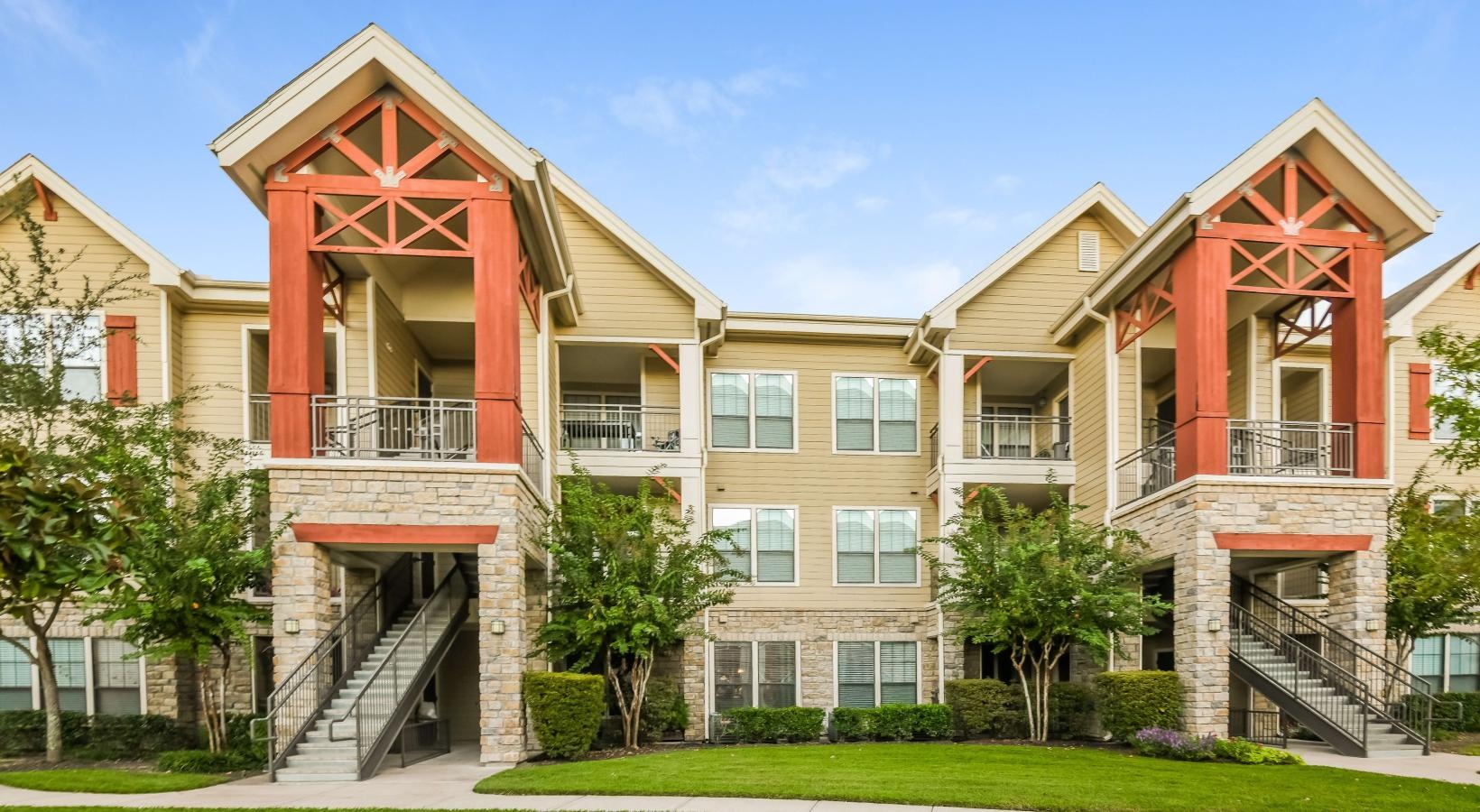 Settle into comfort at Yorktown Crossing Yorktown Crossing apartments